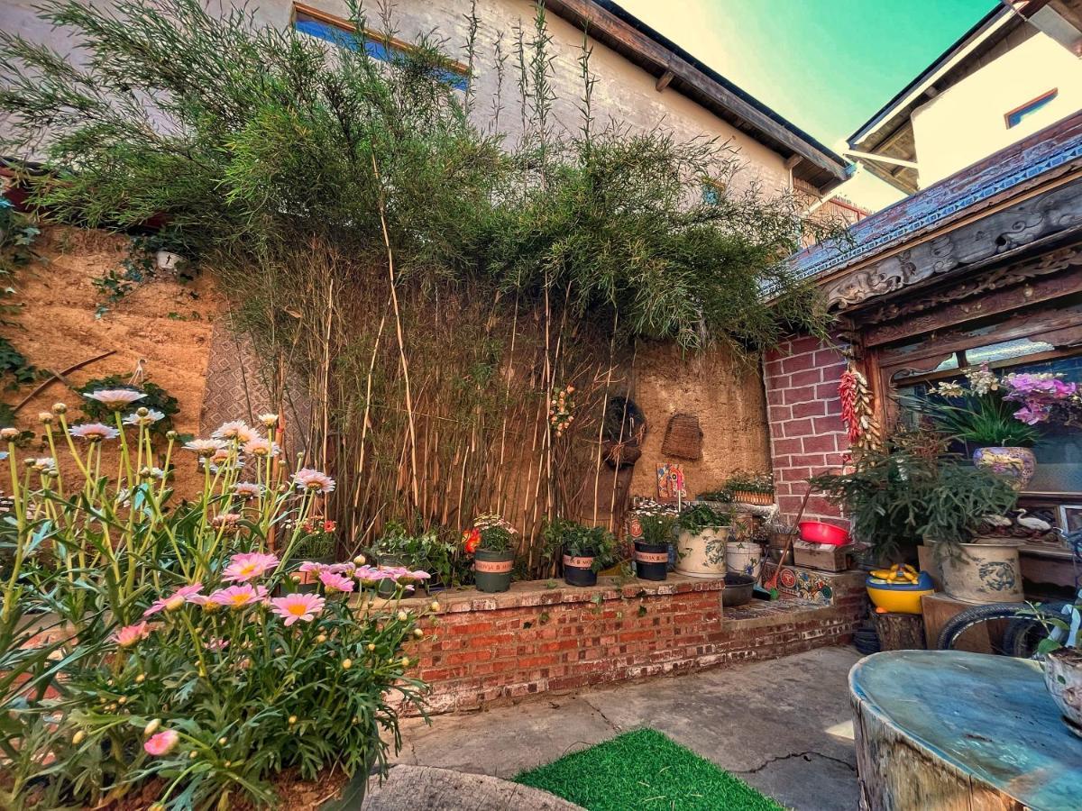 Tavern Hostel仁和客栈 Shangri-La Extérieur photo