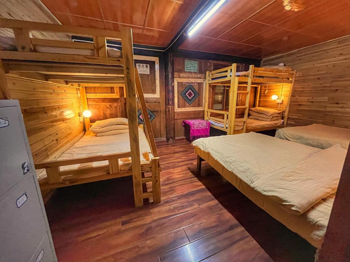 Tavern Hostel仁和客栈 Shangri-La Extérieur photo